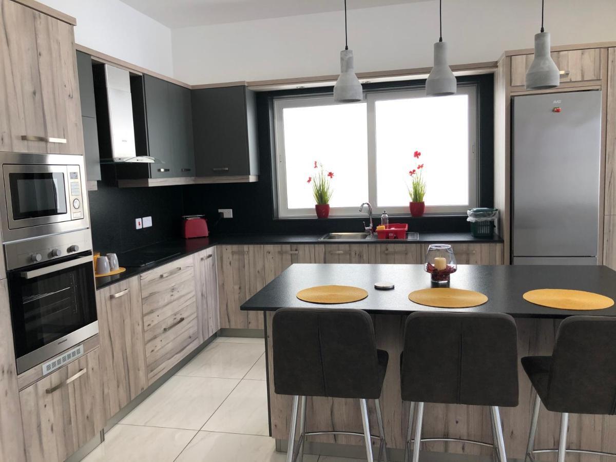 Penthouse In Marsaxlokk With Panoramic Views: 3 Bedrooms, 2 Baths Zewnętrze zdjęcie