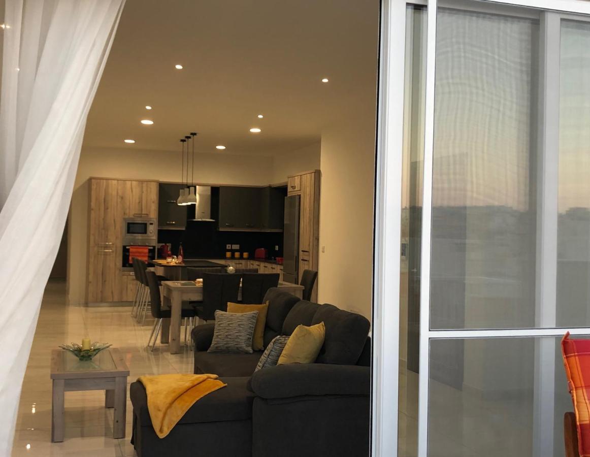 Penthouse In Marsaxlokk With Panoramic Views: 3 Bedrooms, 2 Baths Zewnętrze zdjęcie